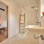 Coliving & Cowork In Ericeira By Barefoot Portugal Chata