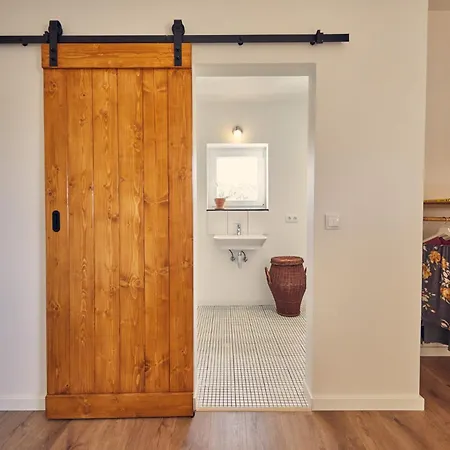 بيت خشبي Coliving & Cowork In Ericeira By Barefoot Portugal