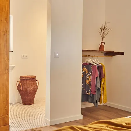 بيت خشبي Coliving & Cowork In Ericeira By Barefoot Portugal *