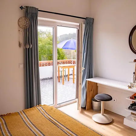 Coliving & Cowork In Ericeira By Barefoot Portugal بيت خشبي
