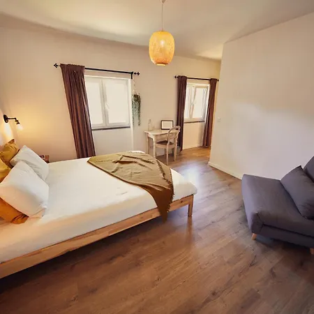 بيت خشبي Coliving & Cowork In Ericeira By Barefoot Portugal *