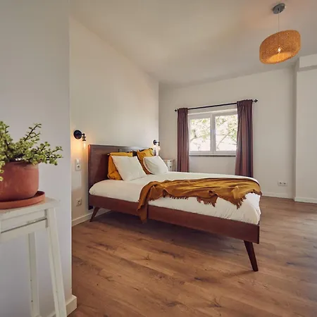 بيت خشبي Coliving & Cowork In Ericeira By Barefoot Portugal