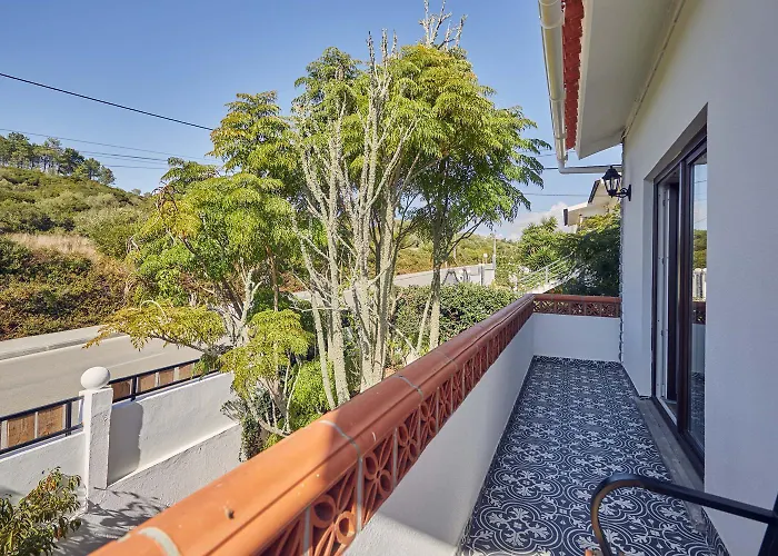 Coliving & Cowork In Ericeira By Barefoot Portugal אכסניה *