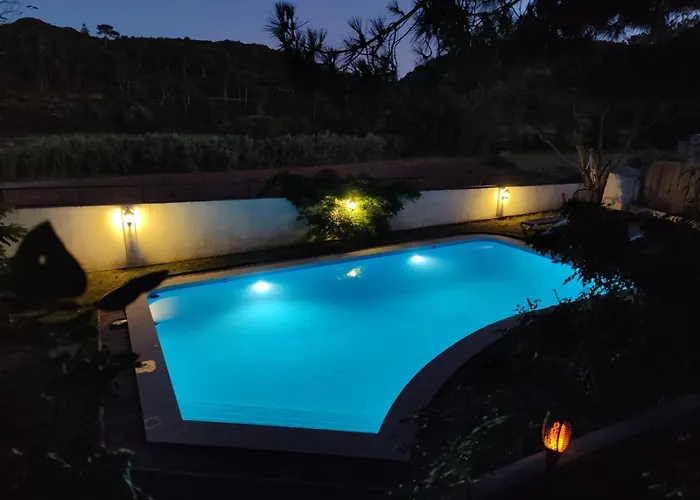 Coliving & Cowork In Ericeira By Barefoot Portugal אכסניה Santo Isidoro