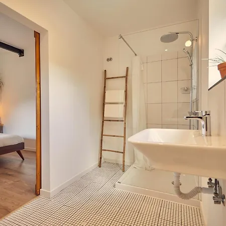 Coliving & Cowork In Ericeira By Barefoot Portugal Lodge