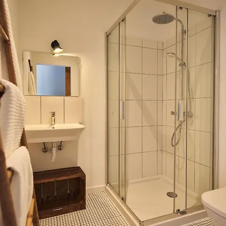 Coliving & Cowork In Ericeira By Barefoot Portugal