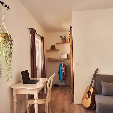 Coliving & Cowork In Ericeira By Barefoot Portugal Lodge *