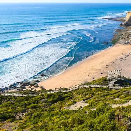 Lodge Coliving & Cowork In Ericeira By Barefoot Portugal