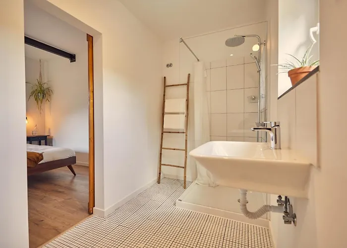 Coliving & Cowork In Ericeira By Barefoot Portugal Деревянный коттедж