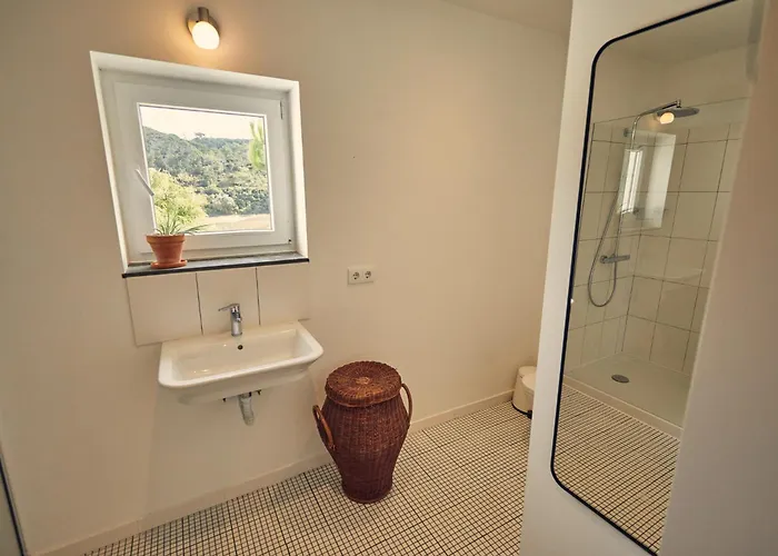 Деревянный коттедж Coliving & Cowork In Ericeira By Barefoot Portugal *