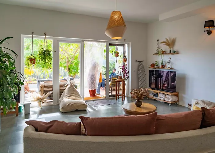 Деревянный коттедж Coliving & Cowork In Ericeira By Barefoot Portugal