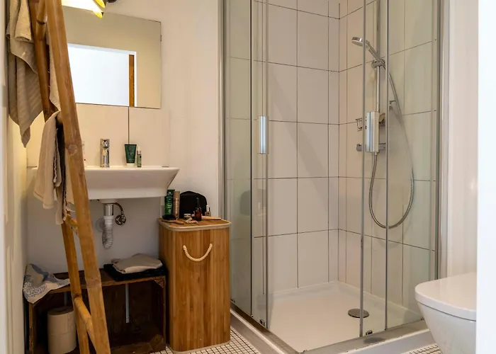 Coliving & Cowork In Ericeira By Barefoot Portugal Деревянный коттедж Santo Isidoro