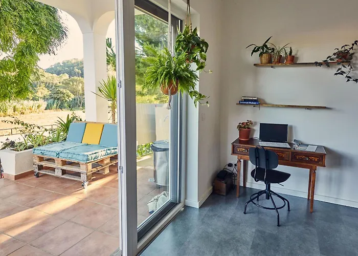 Деревянный коттедж Coliving & Cowork In Ericeira By Barefoot Portugal Santo Isidoro